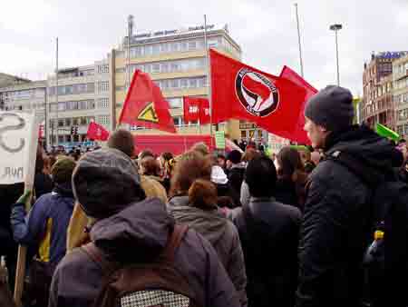 Linke Fahnen